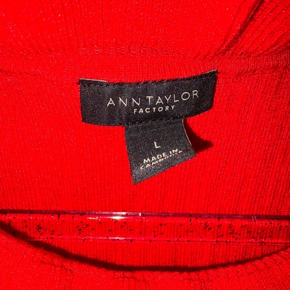 Ann Taylor Factory sleeveless sweater ruffled collar and arm openings Red Wmns L - Picture 3 of 6